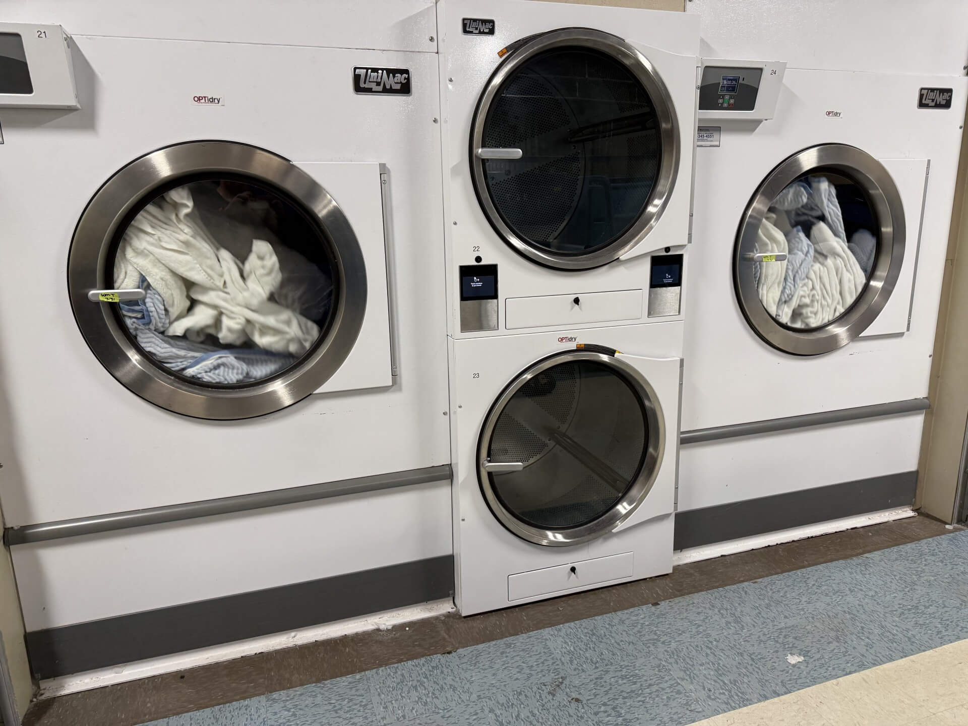 Hollister Commercial Laundry Hero